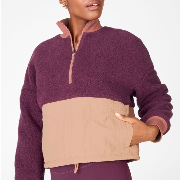Fabletics Tops - FABLETICS cropped fleece pullover! Worn 1x (& washed!) and just too big on me.